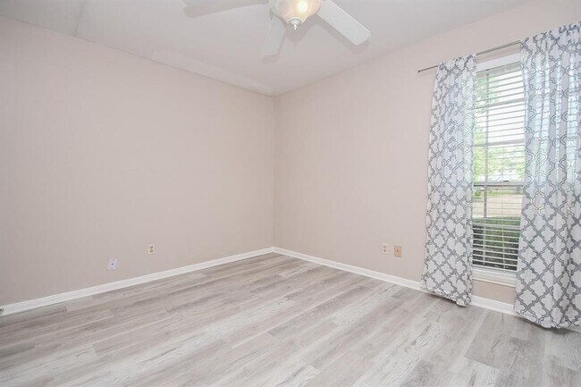 Building Photo - 12939 Westmere Dr