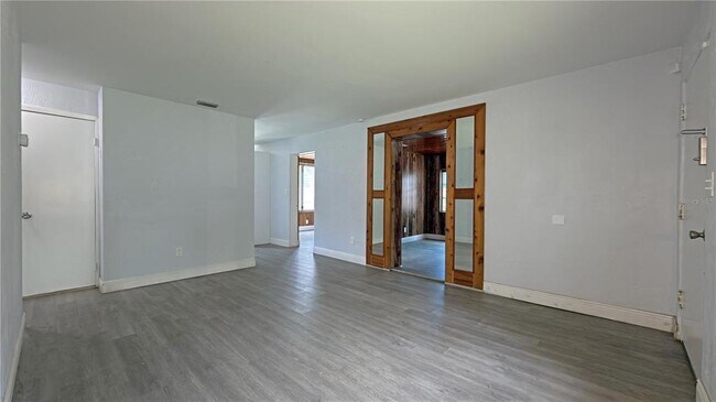 Building Photo - 126 Palm Dr
