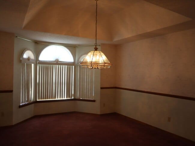 Building Photo - Beautiful Brick Home in Crystal Lakes Estate Call Carole Arcaro 386-216-4900 Deltona Lakes Realty