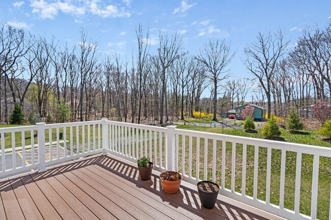 Building Photo - 16 Sedicavage Way