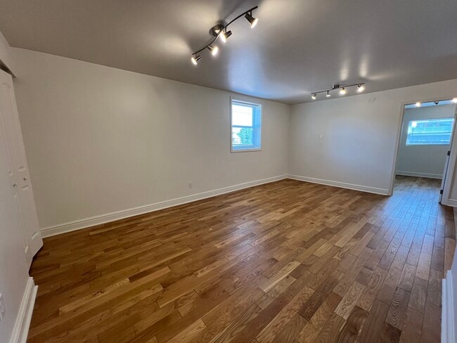 7528#12 - Penn Avenue Properties