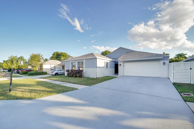 Building Photo - 11508 Clear Creek Pl