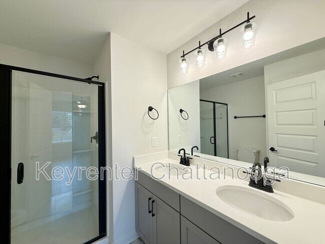 Building Photo - 1674 S Watkins St