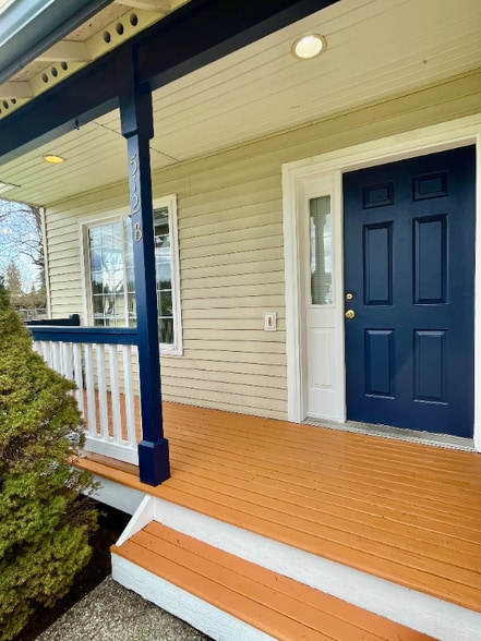 Building Photo - 512 Hazel St