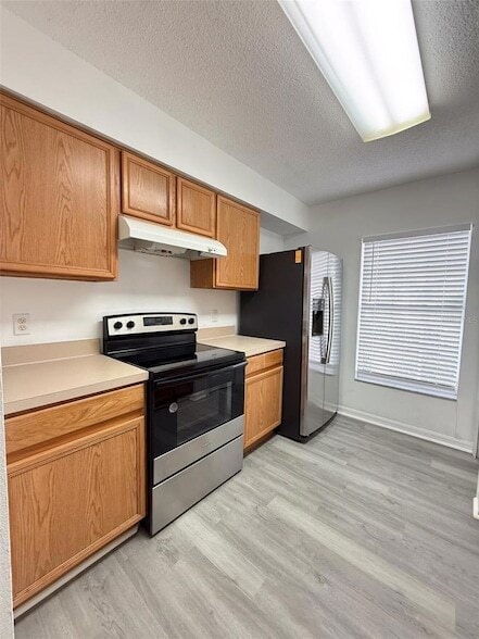 Building Photo - 7328 E Bank Dr