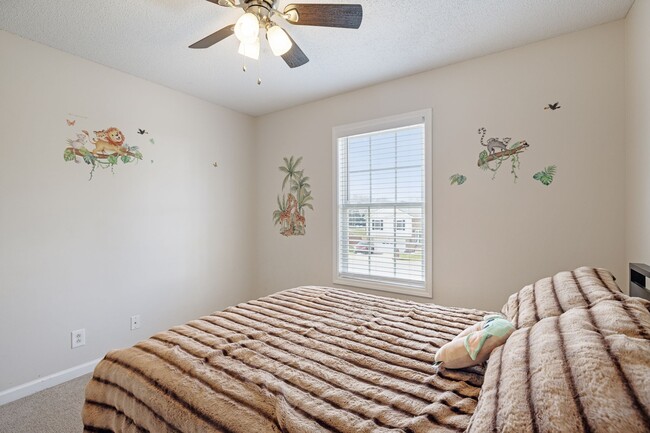 Building Photo - 1307 Bluebonnet Dr