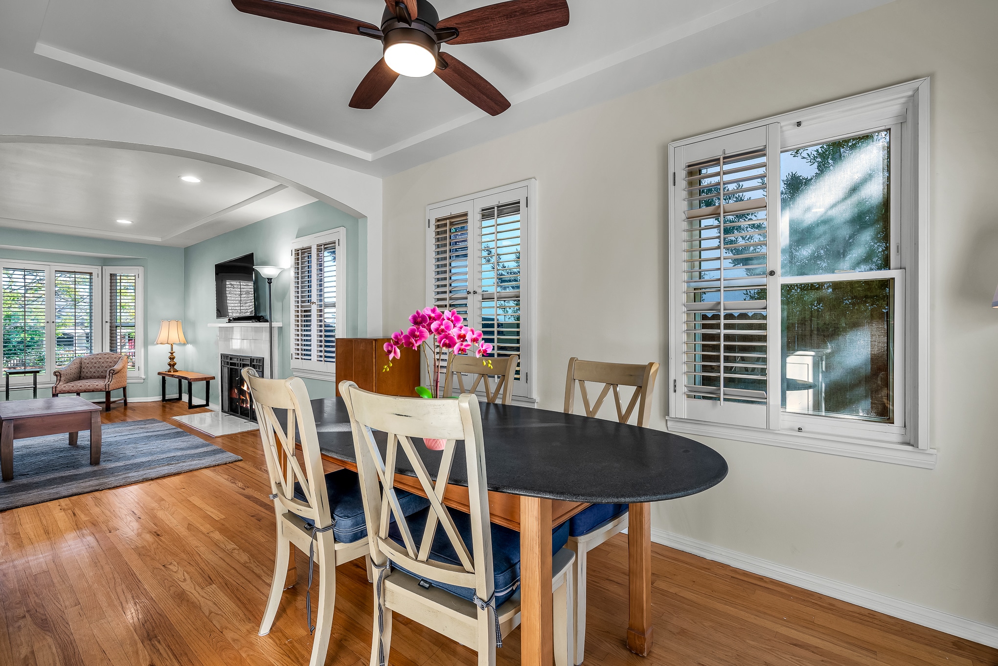 Building Photo - 8207 Stewart Ave