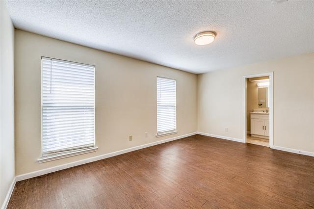 Building Photo - 6809 S Creek Dr
