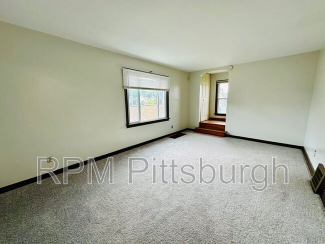 Building Photo - 933 Josephine St
