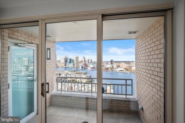 Building Photo - 100 Harborview Dr