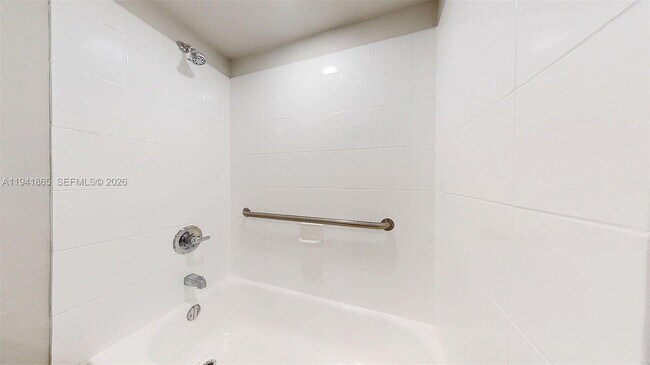 Building Photo - 426 NW 13th Ave