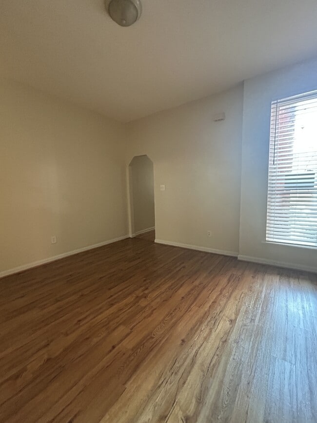 Building Photo - 1604 Moreland Ave