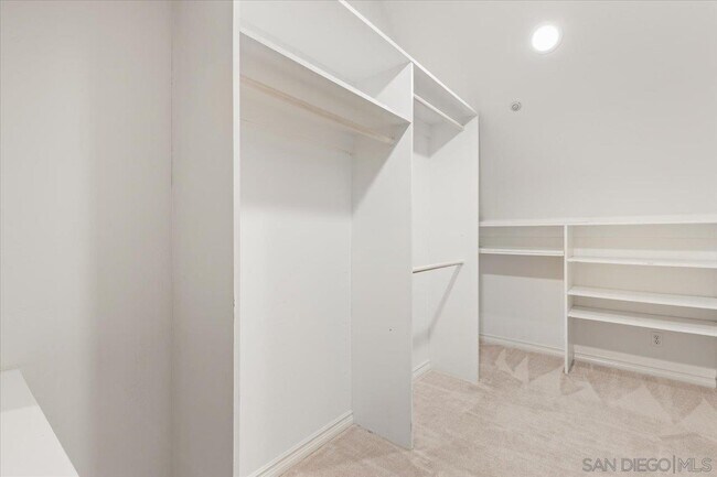 Building Photo - 512 S Granados Ave