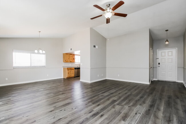 Building Photo - 8204 N 60th Dr