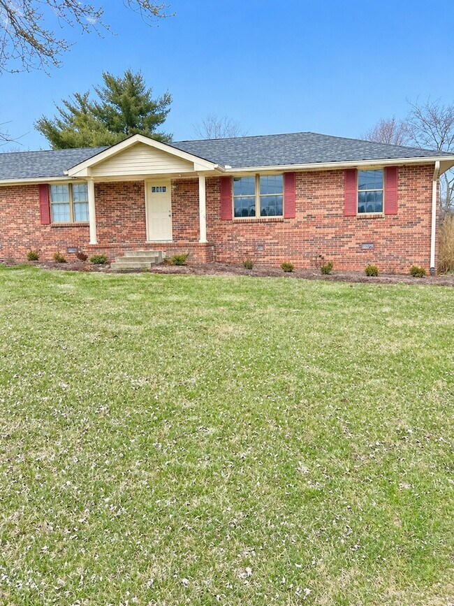 Building Photo - 1611 Hartsville Pike