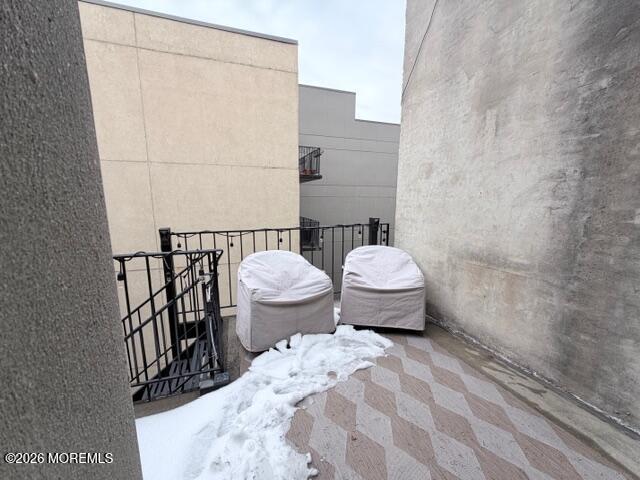 Building Photo - 58 Monroe St