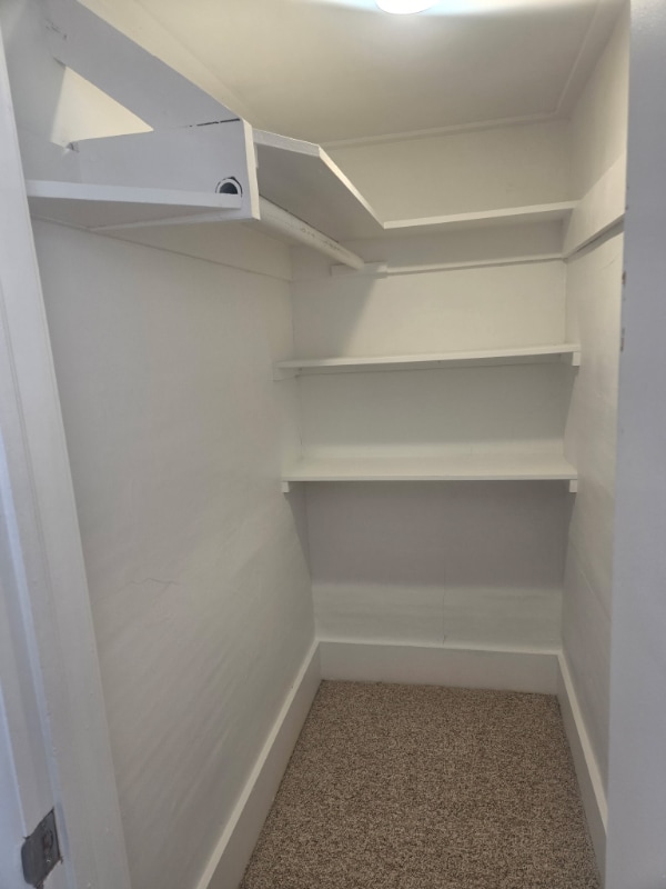 Building Photo - 1228 Broadwater Ave