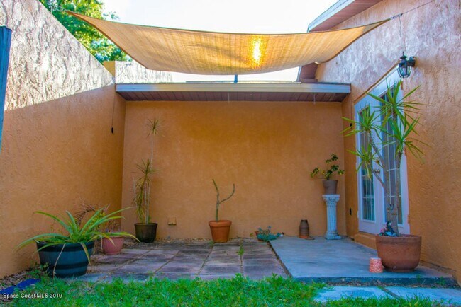 Building Photo - 3019 Sea Gate Cir