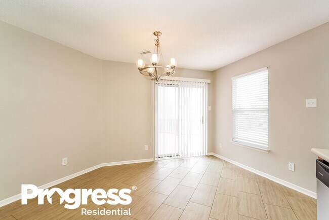 Building Photo - 5644 W Littleton Dr