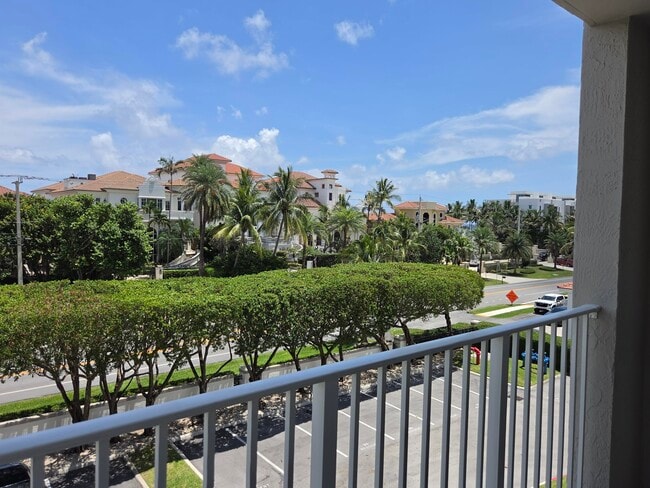 Building Photo - 3606 S Ocean Blvd