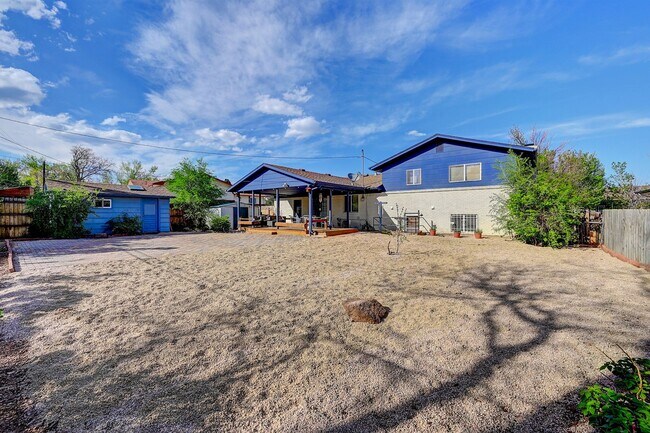 Building Photo - 4220 Edwinstowe Ave
