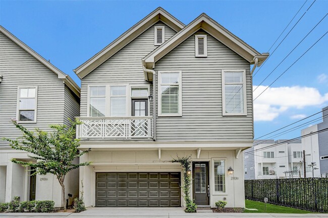 Primary Photo - 2113 Naomi St