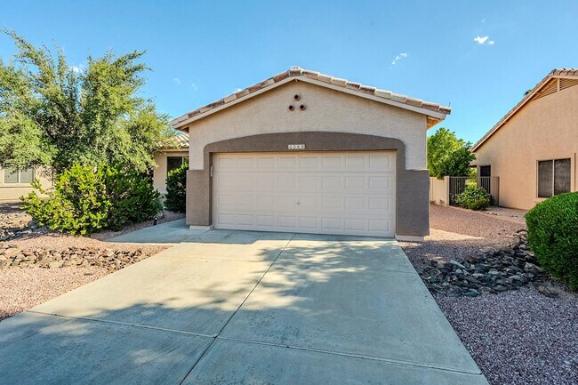 Building Photo - 4269 E Cassia Ln