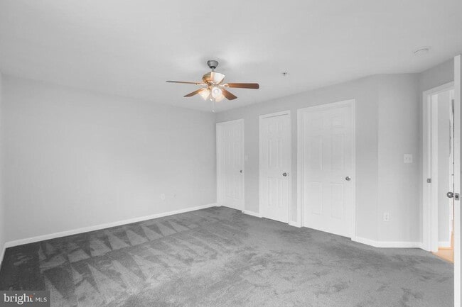 Building Photo - 511 Constellation Square SE