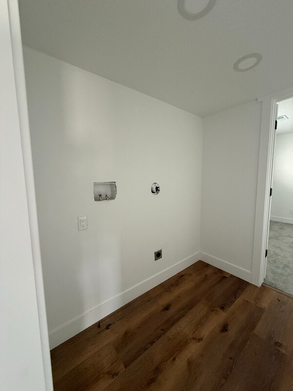 Building Photo - 1546 E 700 S