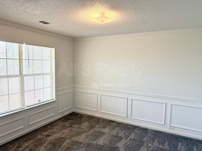 Building Photo - 231 Baywood Crossing