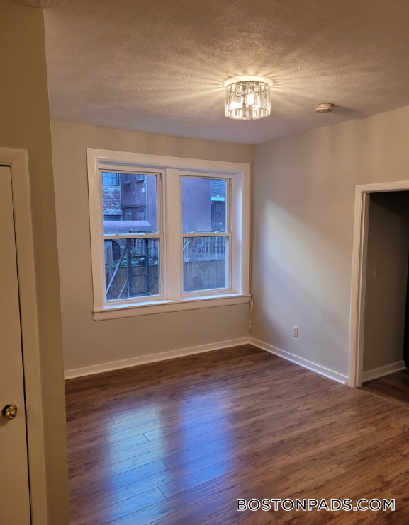 Building Photo - 145 Endicott St