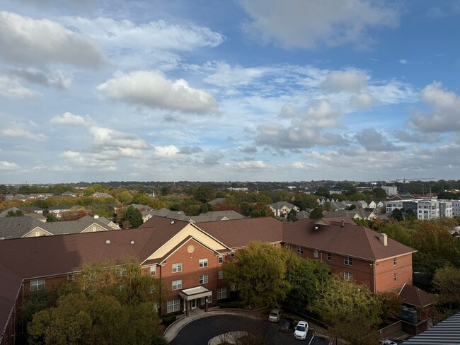 Building Photo - 2-Bedroom Condo in Uptown Charlotte with G...