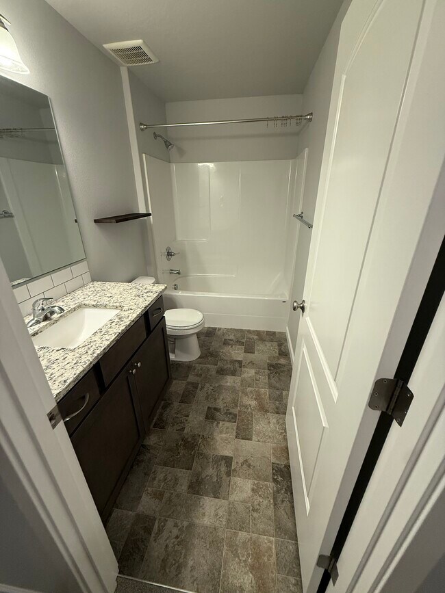 Building Photo - 303 Emerald Ave