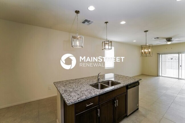 Building Photo - 3 Bedroom Pet-Friendly Home in Marana, AZ with Main Street Renewal
