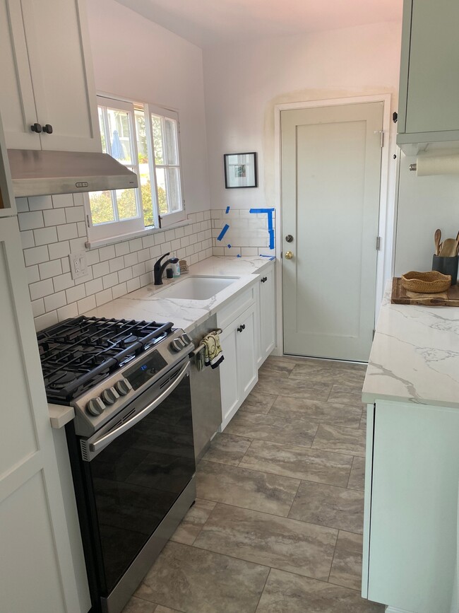 Kitchen & Rear Door - 112 19th St