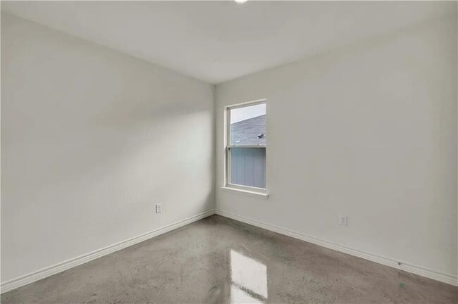 Building Photo - 1125 Lindsey Dr