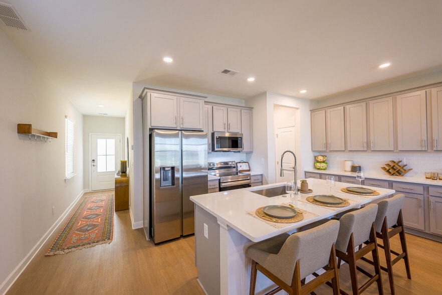 Building Photo - Tessa Shallowford Single-Family and Townhomes