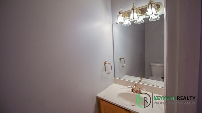 Building Photo - 6426 Silver Pheasant Ct