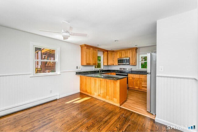 Building Photo - 26 Lenox Ave