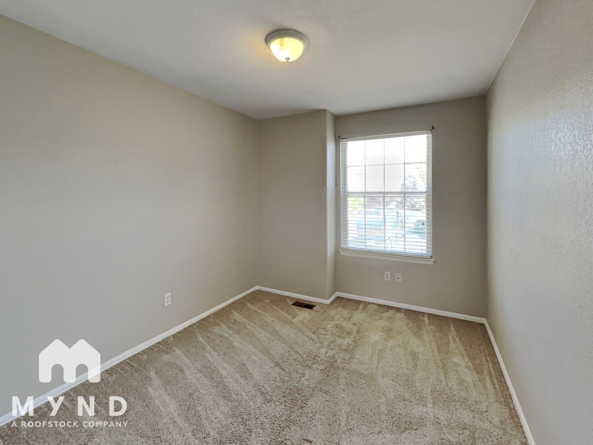 Building Photo - 2421 S Harlan Ct