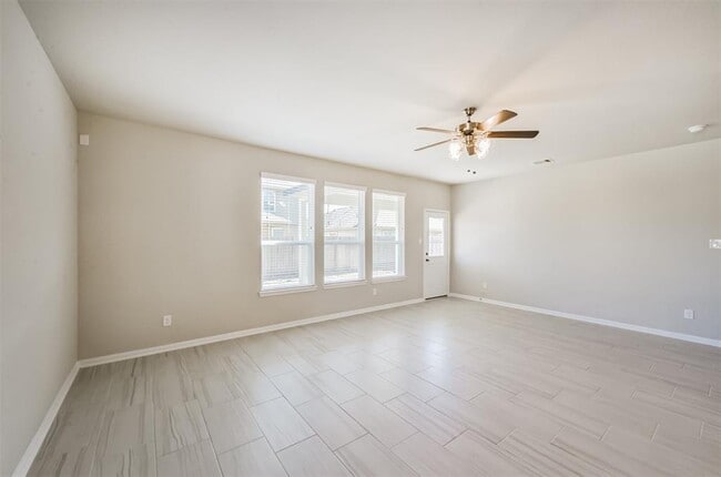 Building Photo - 3346 Etring Ln