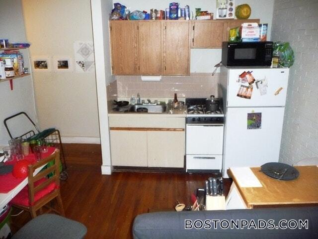 Building Photo - 143 Park Dr