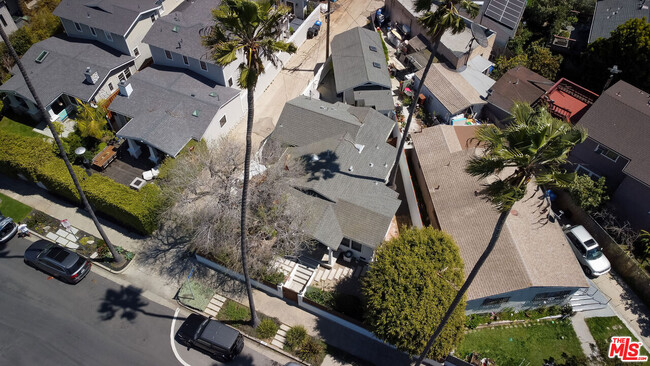 Building Photo - 808 Milwood Ave