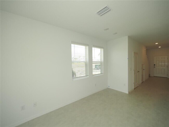 Building Photo - 5872 Biscotti St