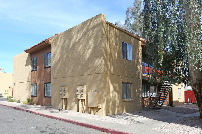 Building Photo - Los Jardines Apartments