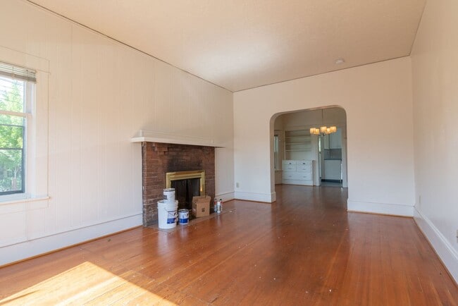 Building Photo - 5534 N Missouri Ave