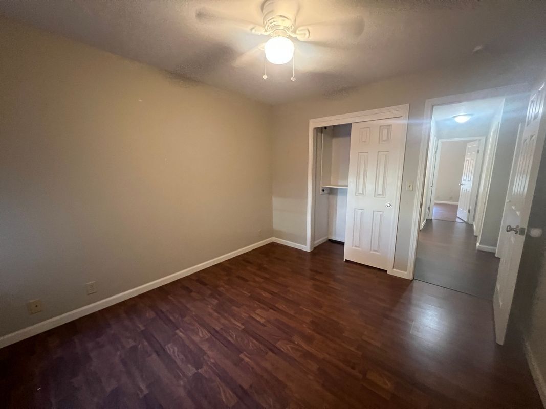 Building Photo - 2520 Beatrice Ln