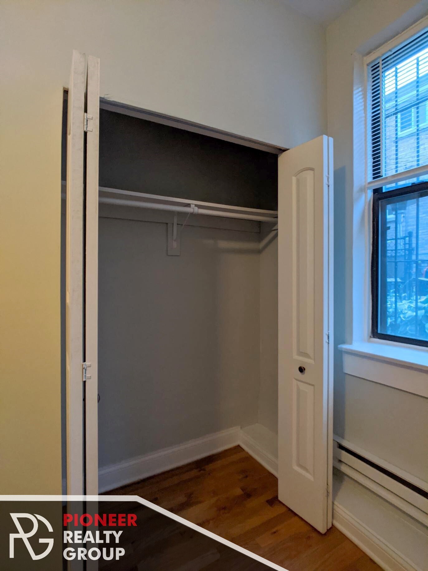 Building Photo - 4616 N Paulina St