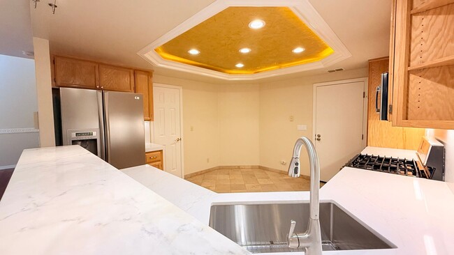 Building Photo - Charming and Move-in Ready 3BD/2.5BA, Two-Story Townhouse in Miravilla at Gale Ranch, San Ramon- ...