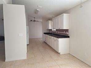 Building Photo - 742 Capon Terrace